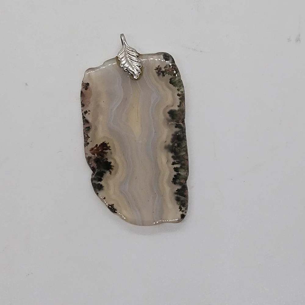 agate slice pendant